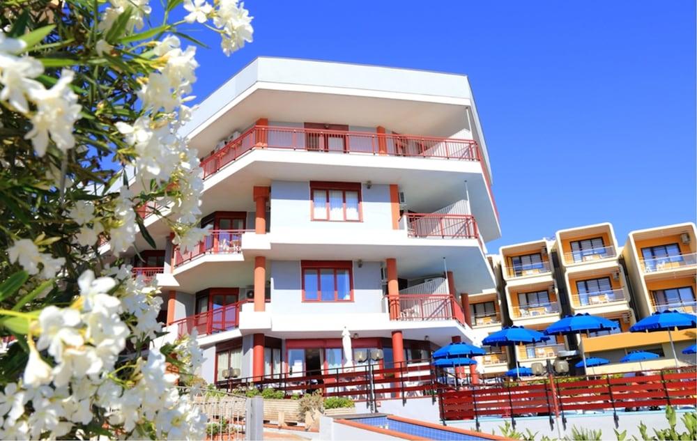 Hotel Soleado 4*